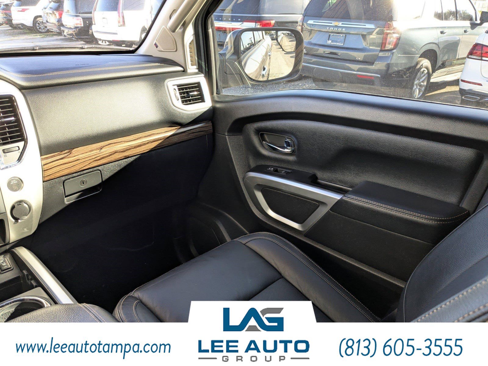 Used 2018 Nissan Titan SL image 17