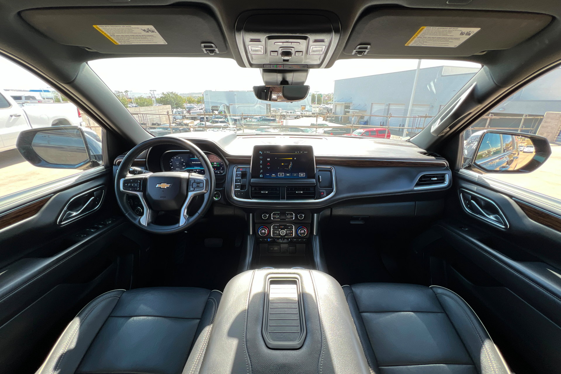 Used 2023 Chevrolet Suburban Premier AWD/4WD image 10