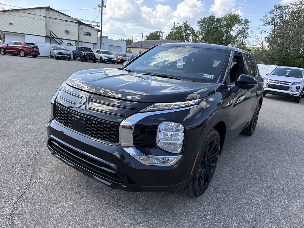 New 2026 Mitsubishi Outlander LE AWD/4WD image 10
