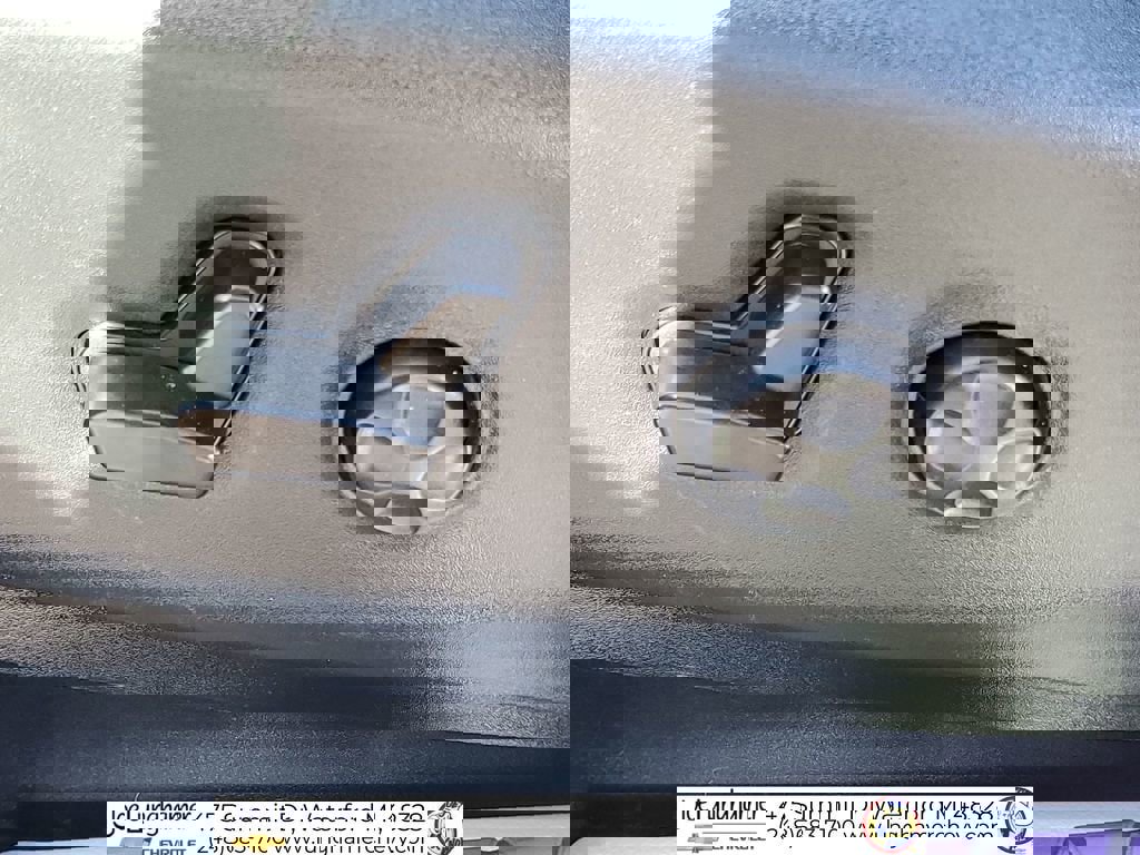 Used 2020 Chrysler Pacifica Limited image 35