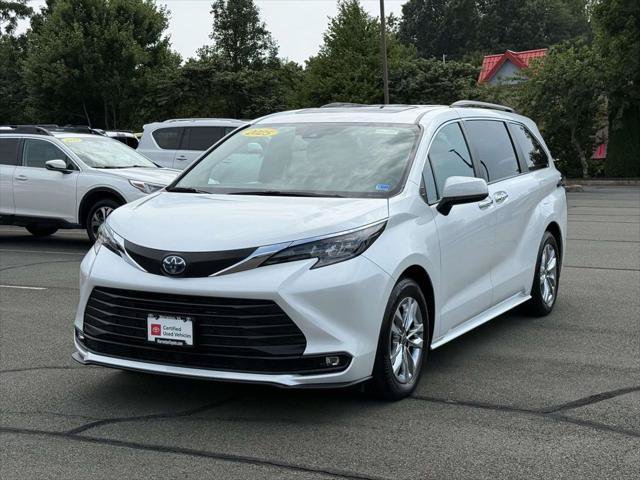 Certified 2025 Toyota Sienna XLE w/ XLE Plus Package AWD/4WD image 1
