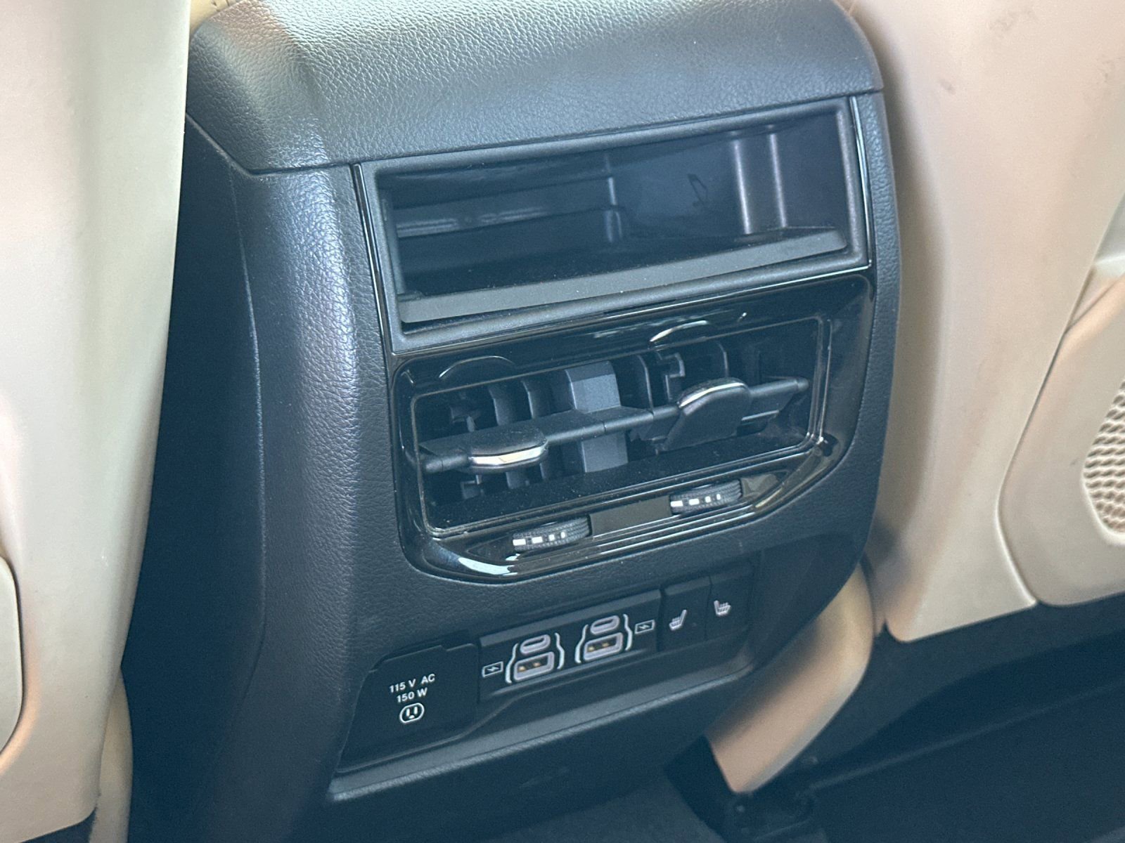 Used 2022 Jeep Grand Cherokee Limited image 16