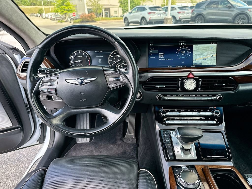 Used 2019 Genesis G90 3.3T Premium RWD image 19