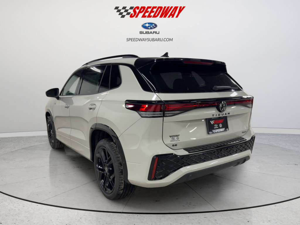 New 2026 Volkswagen Tiguan SE R-Line image 7