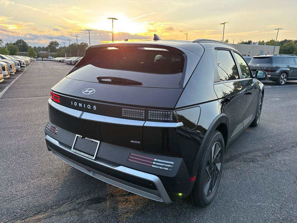 New 2027 Hyundai Ioniq 5 SEL AWD/4WD image 5