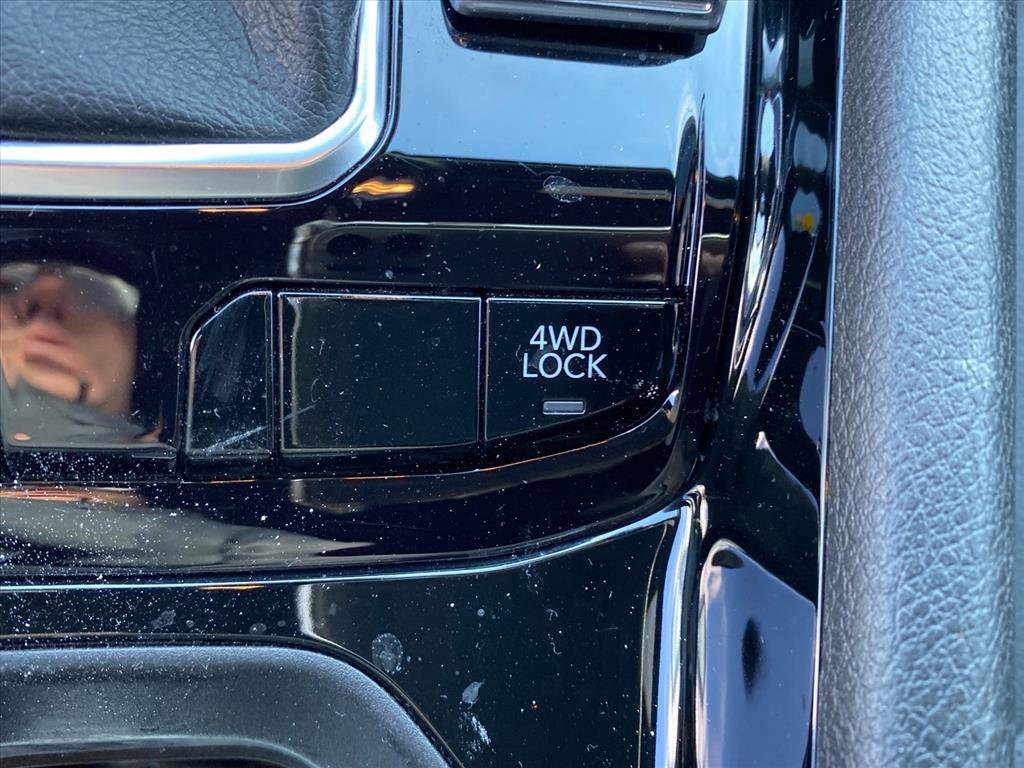 Used 2023 Jeep Compass Limited image 9