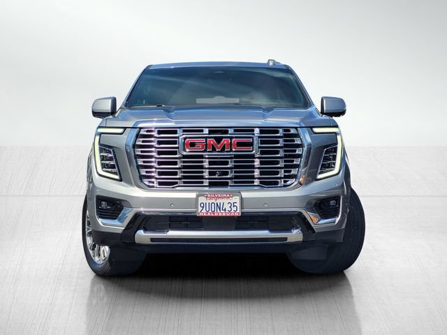 Used 2025 GMC Yukon XL Denali w/ Denali Reserve Package AWD/4WD image 2