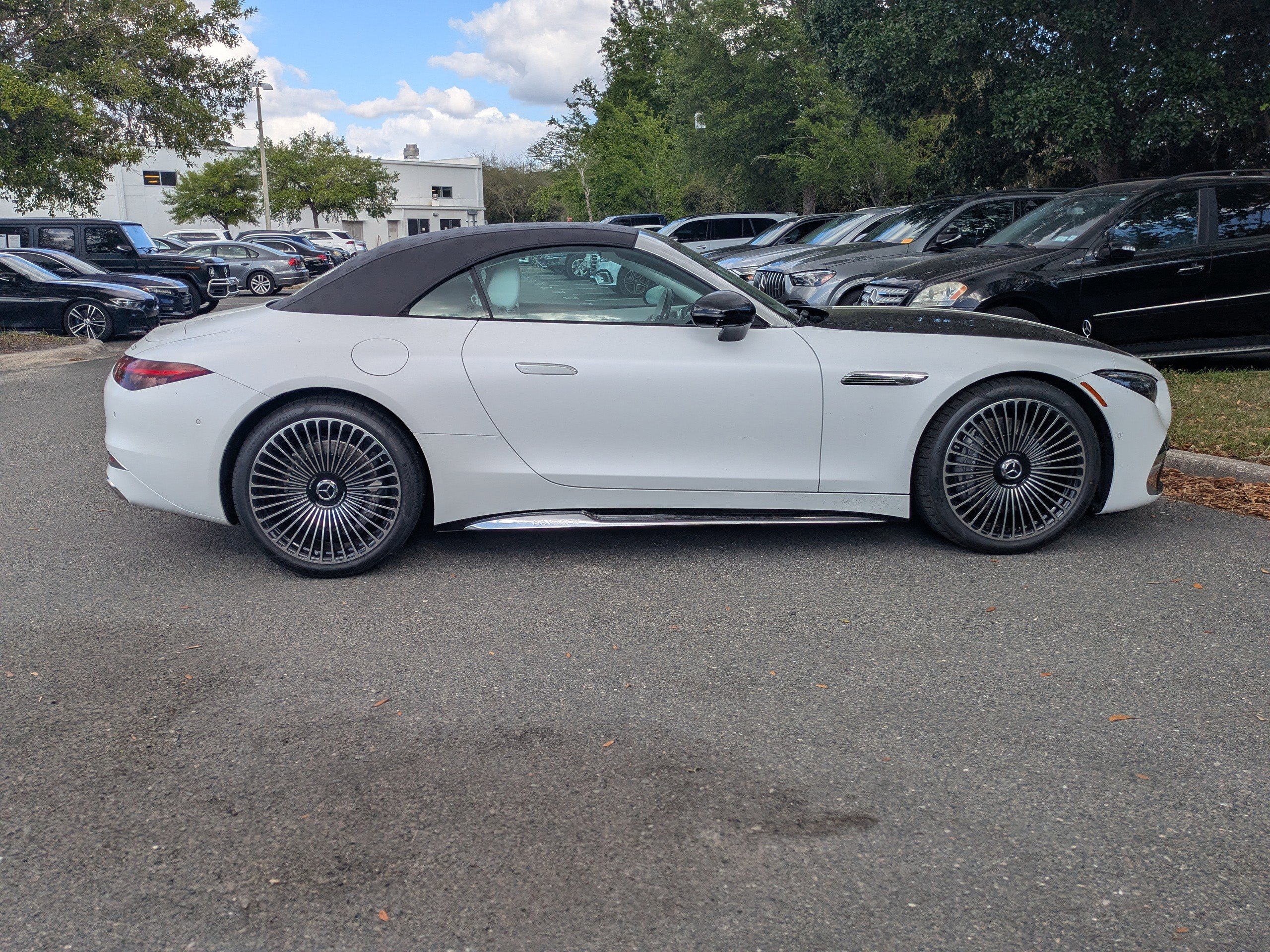 New 2026 Mercedes-Benz Maybach SL 680 image 5