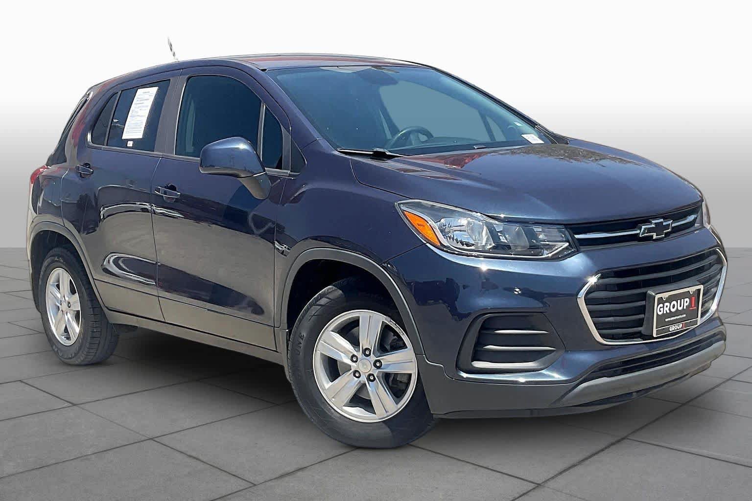 Used 2019 Chevrolet Trax LS w/ Tint and Cruise Package FWD image 3