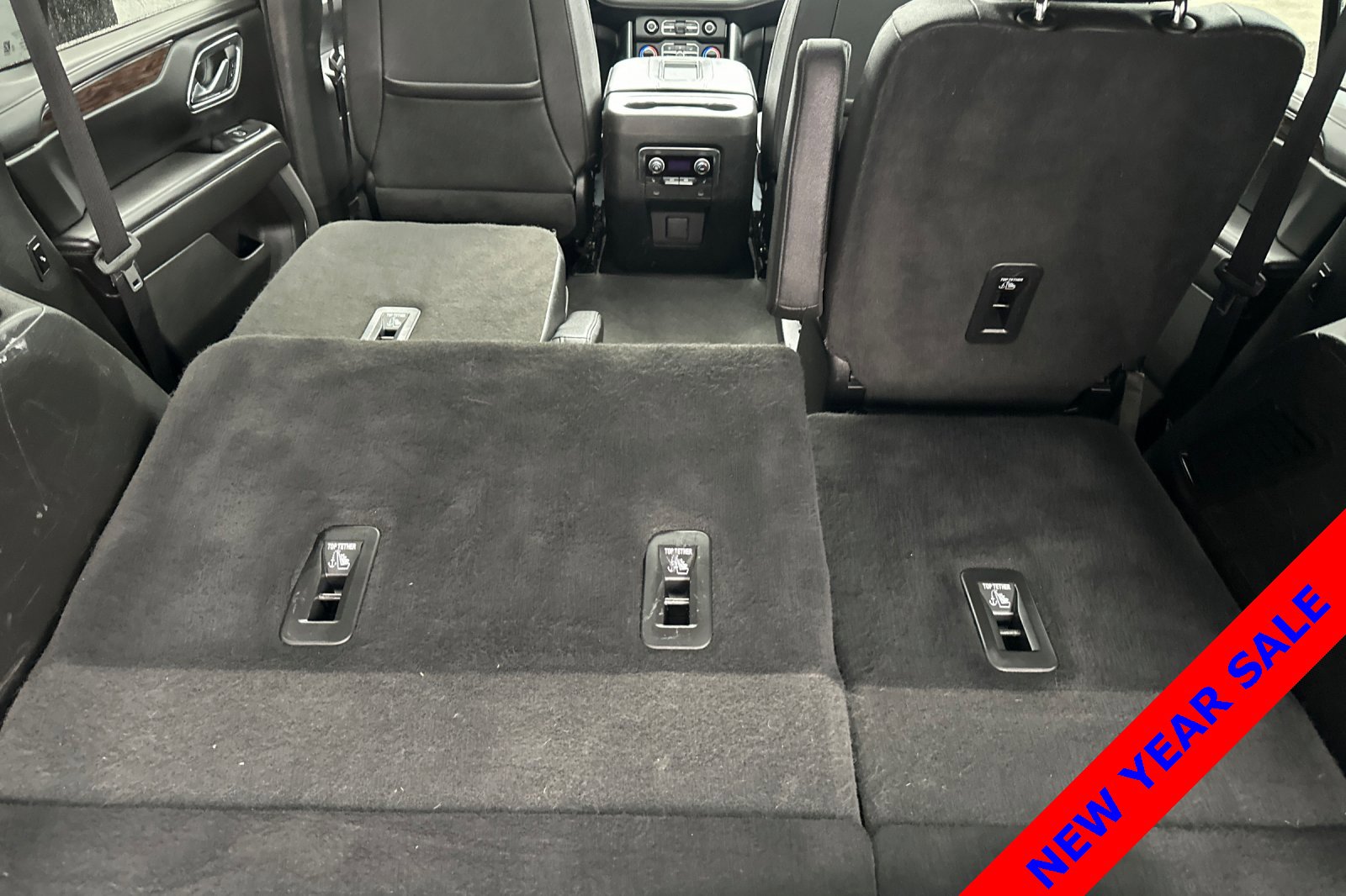 Used 2022 Chevrolet Tahoe LT w/ Luxury Package image 17