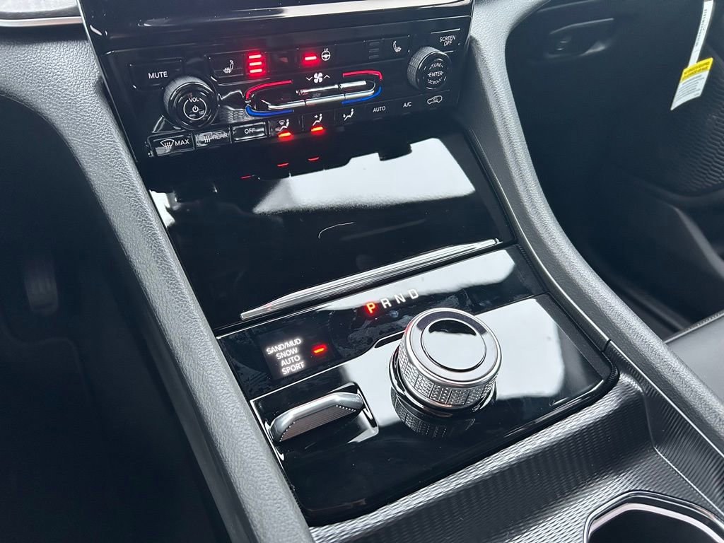 New 2025 Jeep Grand Cherokee Limited image 16