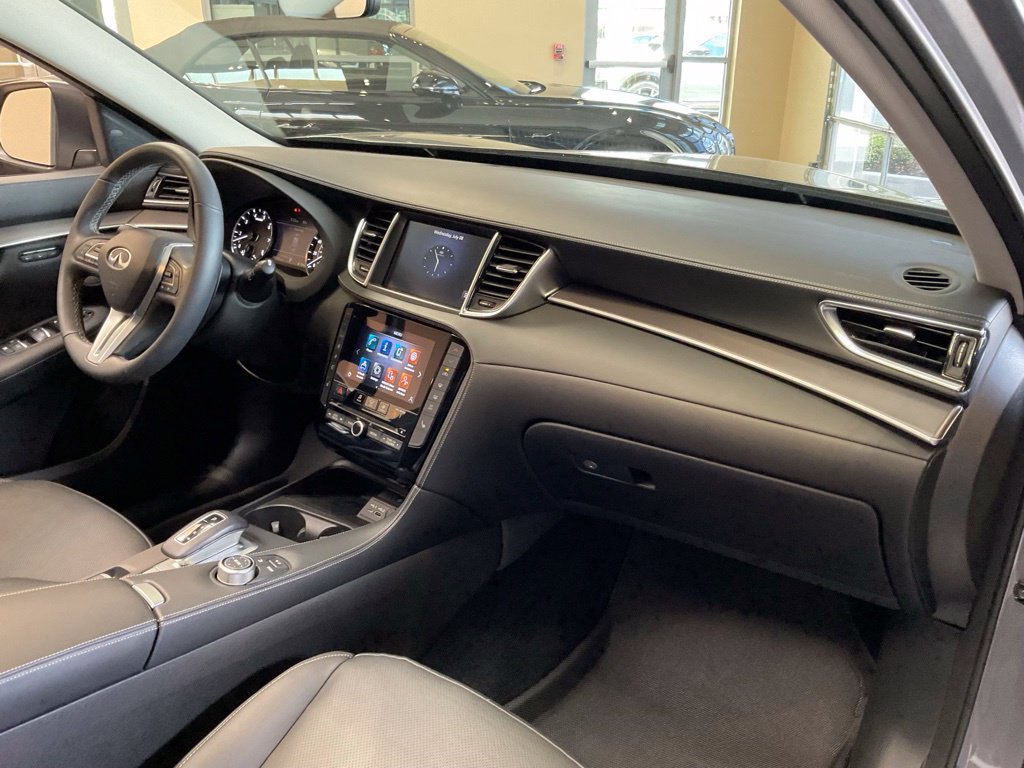 Used 2023 INFINITI QX50 Luxe AWD/4WD image 19