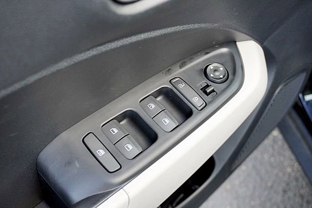 New 2026 Hyundai Venue SEL FWD image 27