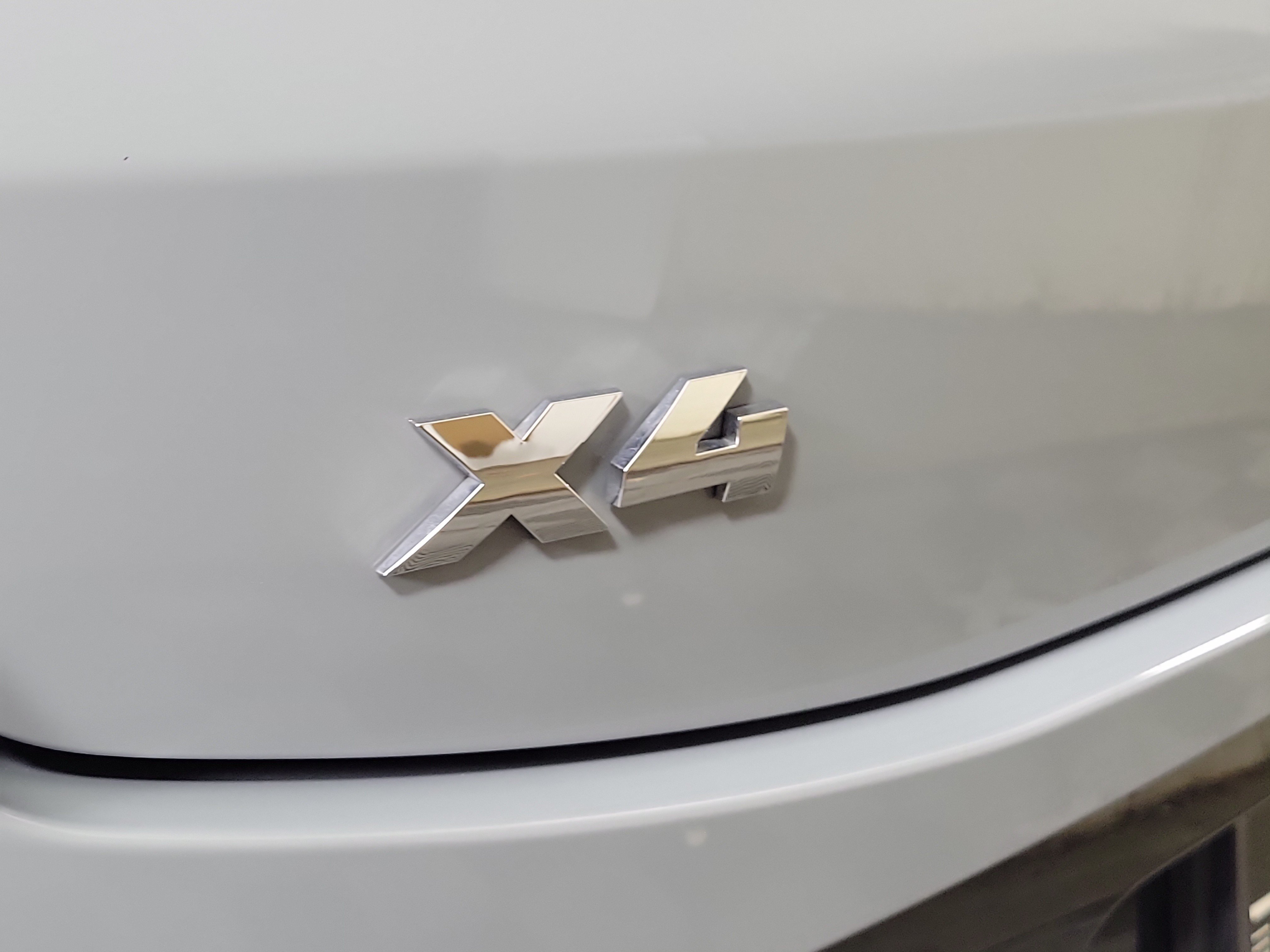 Used 2025 BMW X4 M40i AWD/4WD image 25