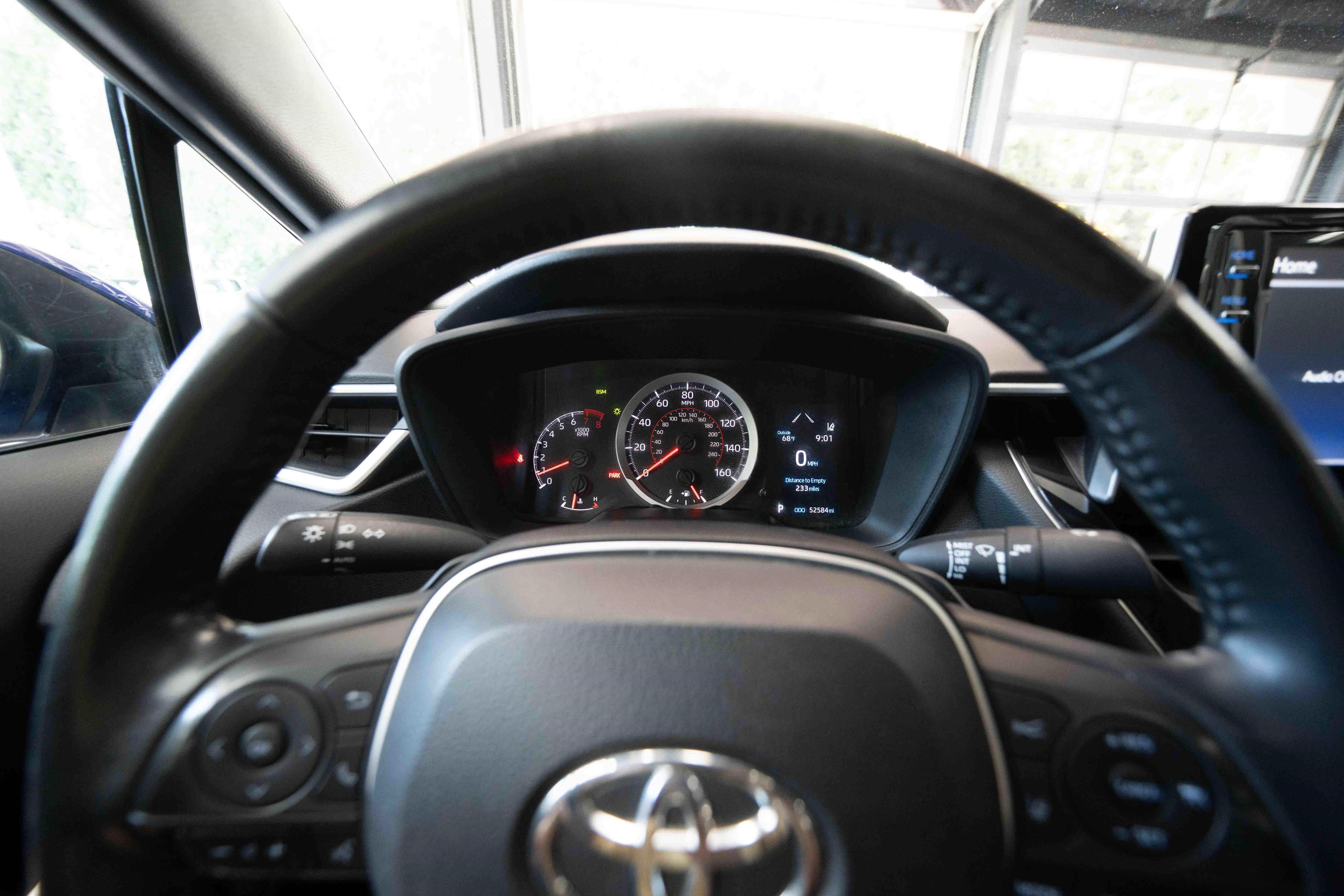 Used 2021 Toyota Corolla SE w/ SE Premium Package FWD image 15