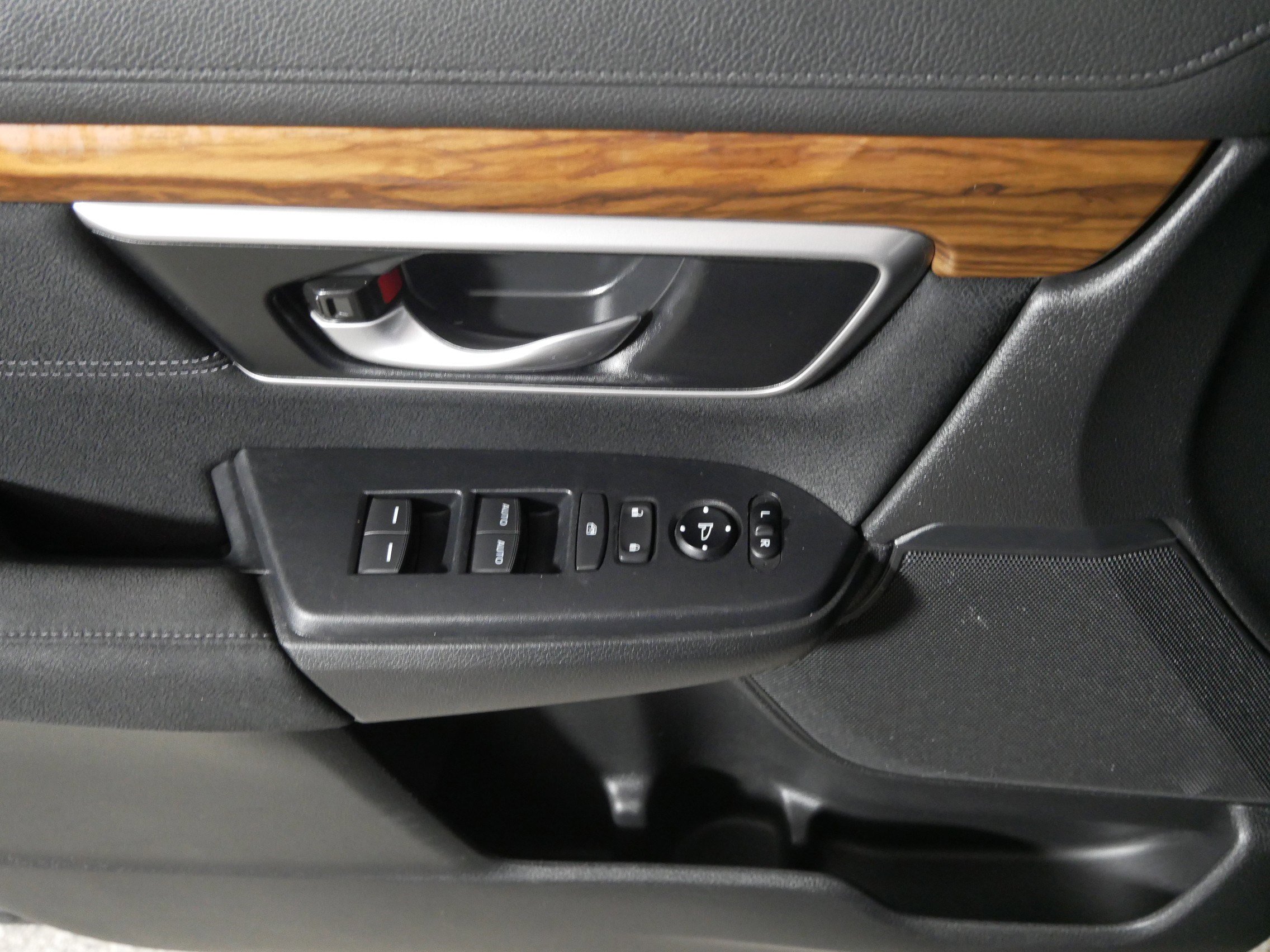 Used 2022 Honda CR-V EX image 19