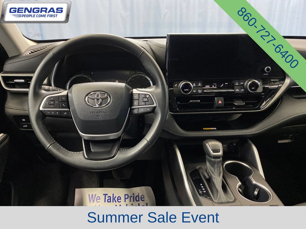Used 2023 Toyota Highlander XLE AWD/4WD image 33