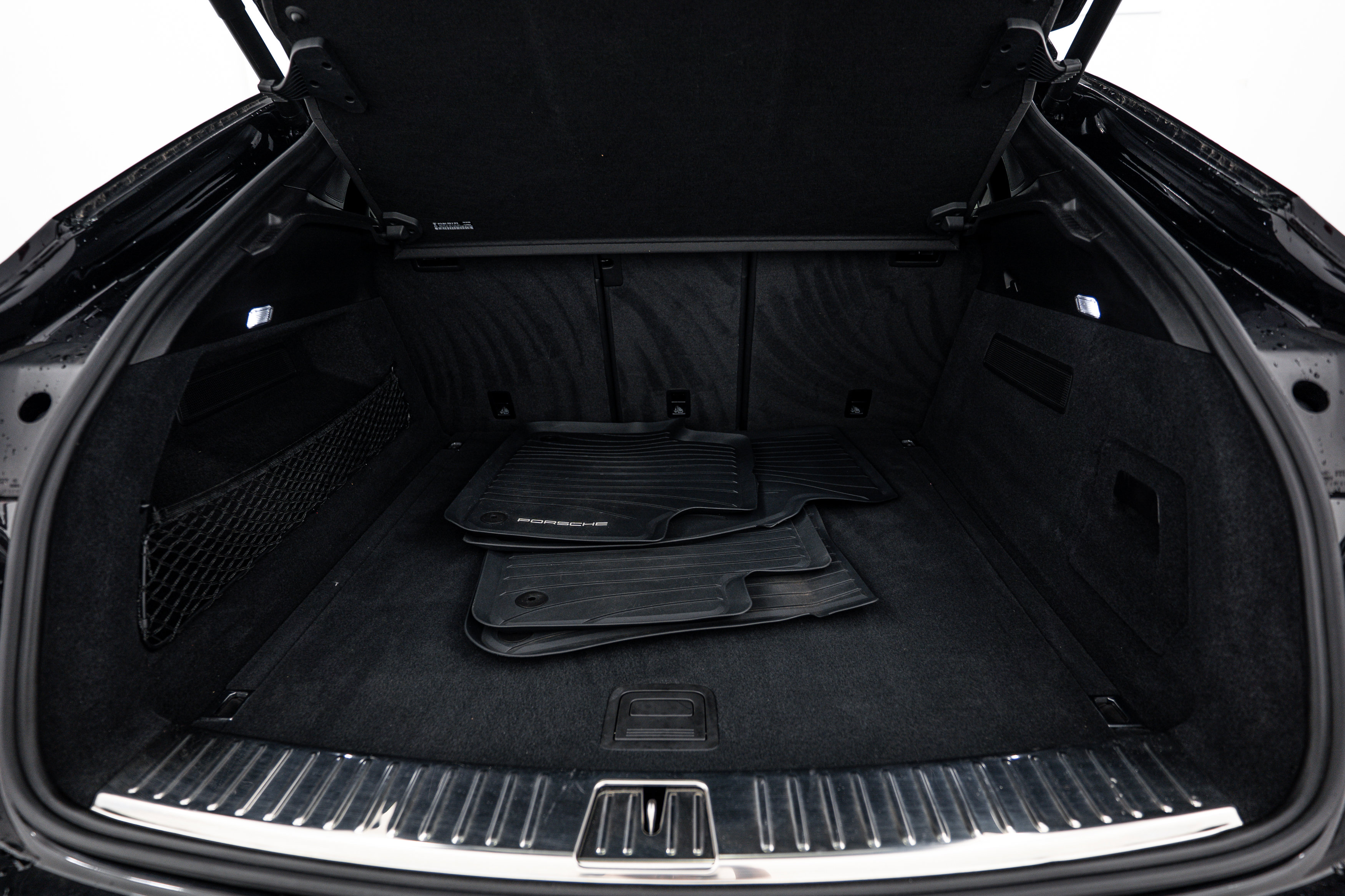 Certified 2022 Porsche Cayenne Platinum Edition AWD/4WD image 26