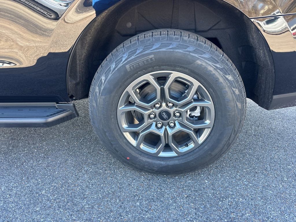 New 2026 Ford Expedition Active image 10