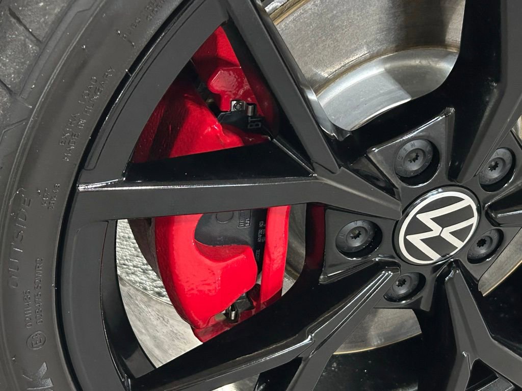 Used 2024 Volkswagen GTI SE image 29