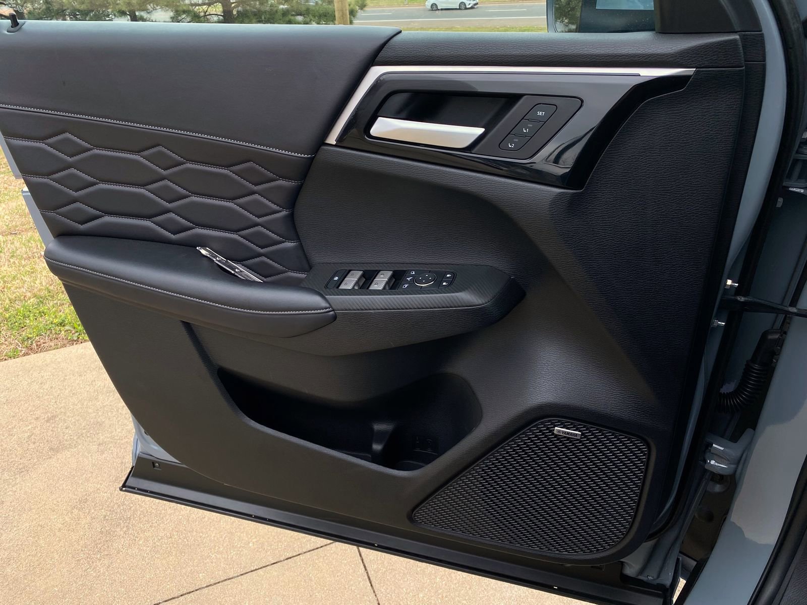 Used 2025 Mitsubishi Outlander SEL image 25