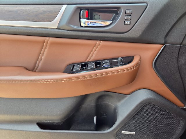 Used 2019 Subaru Outback 2.5i Touring w/ Popular Package #3A AWD/4WD image 33