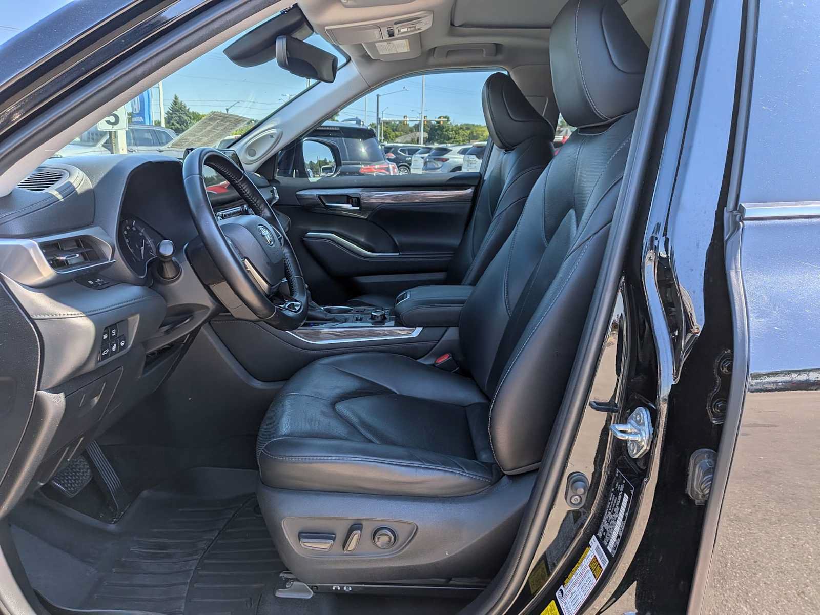 Used 2020 Toyota Highlander Limited AWD/4WD image 14