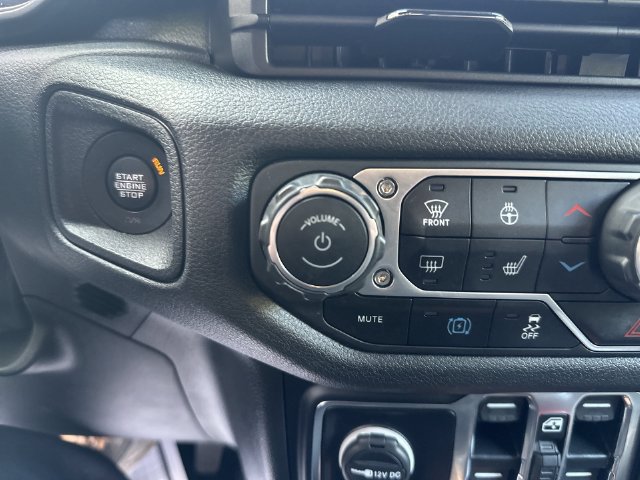 Used 2024 Jeep Wrangler Unlimited w/ Convenience Group AWD/4WD image 14