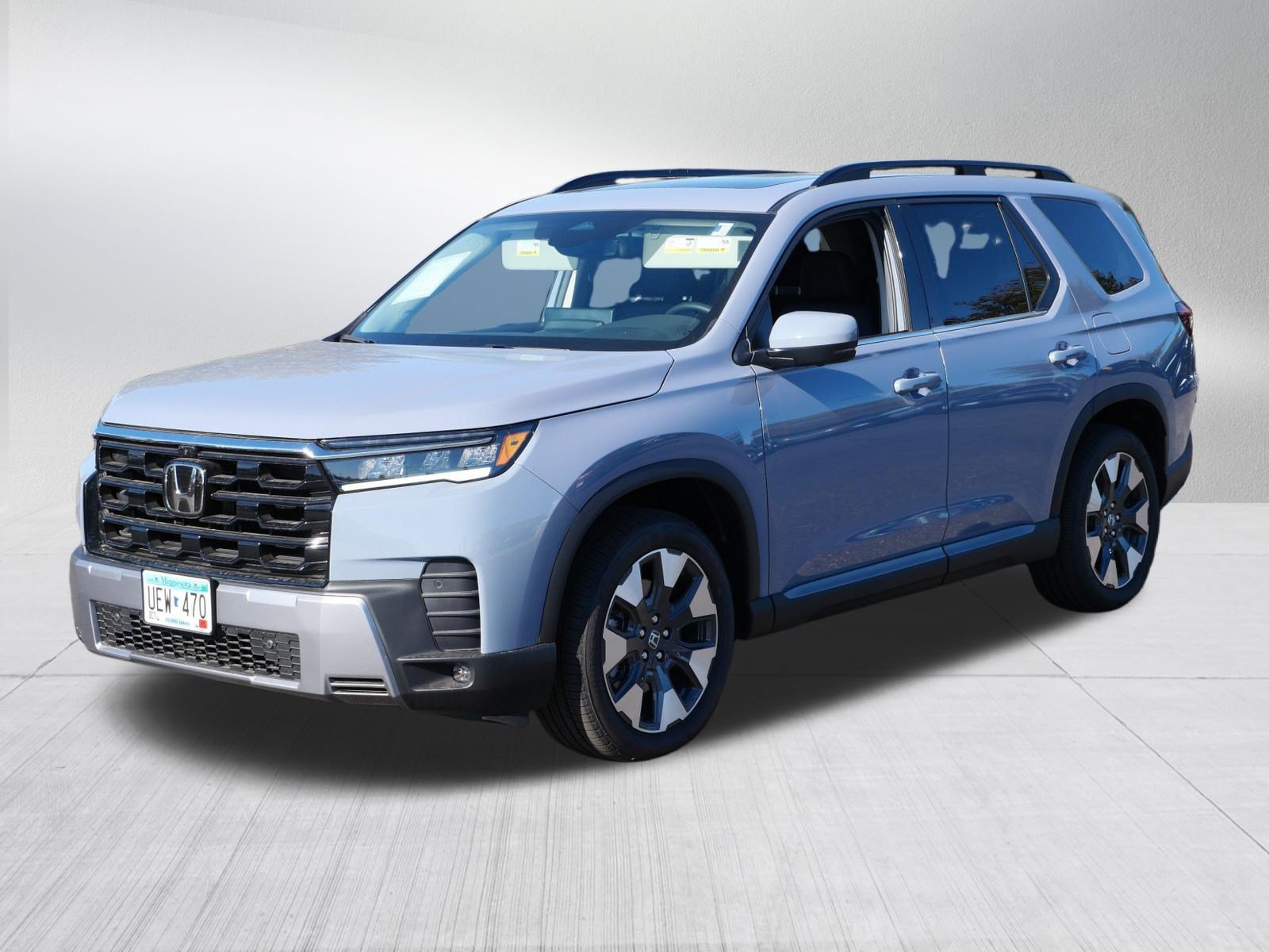 Certified 2026 Honda Pilot Touring image 3