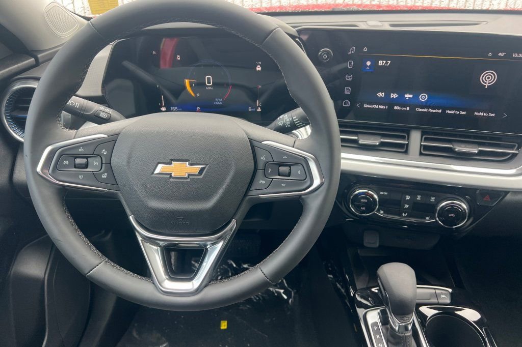 New 2026 Chevrolet Trax LT w/ Sunroof Package image 11