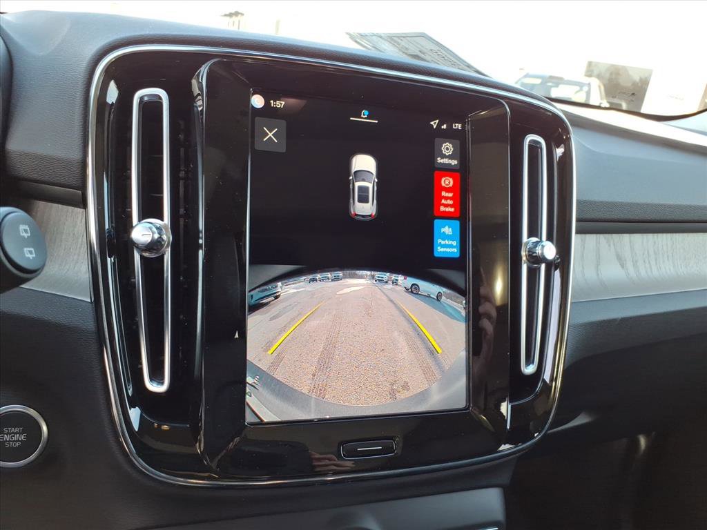 Certified 2026 Volvo XC40 B5 Core w/ Climate Package image 20