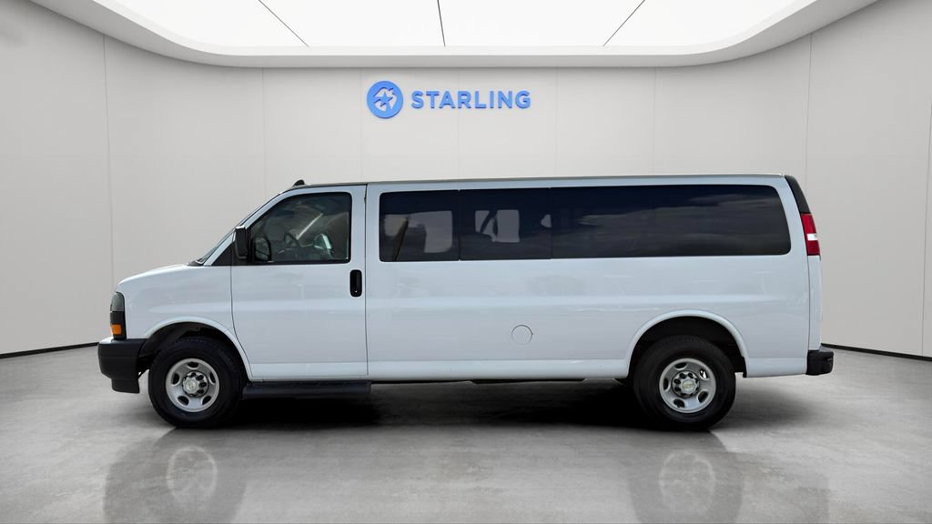 Used 2023 Chevrolet Express 3500 LS RWD image 3