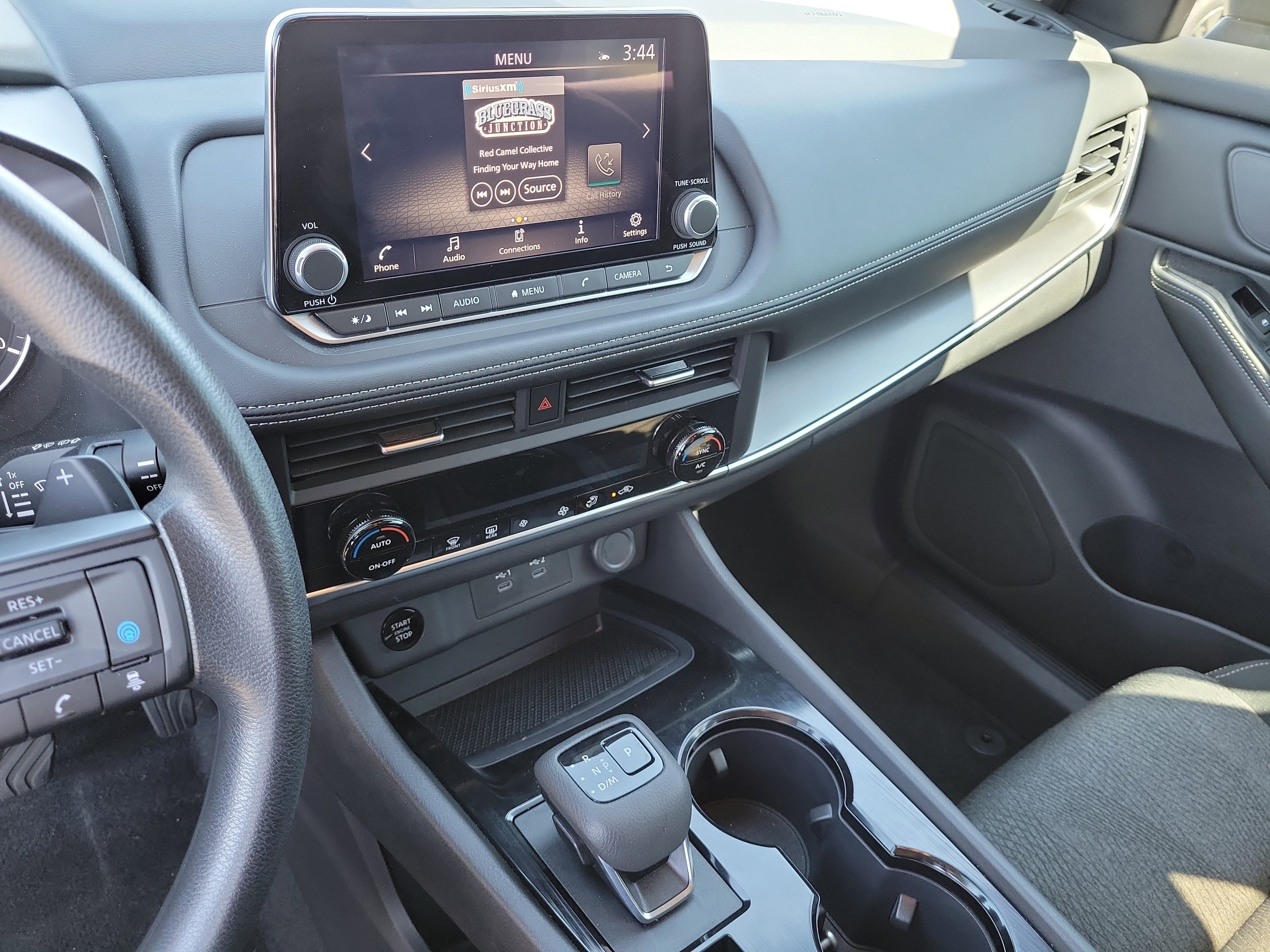 Certified 2024 Nissan Rogue SV image 24