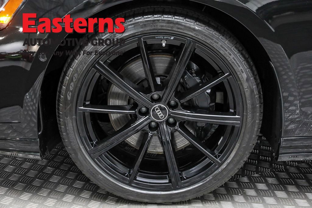 Used 2022 Audi A8 L 3.0T w/ Executive Package image 32