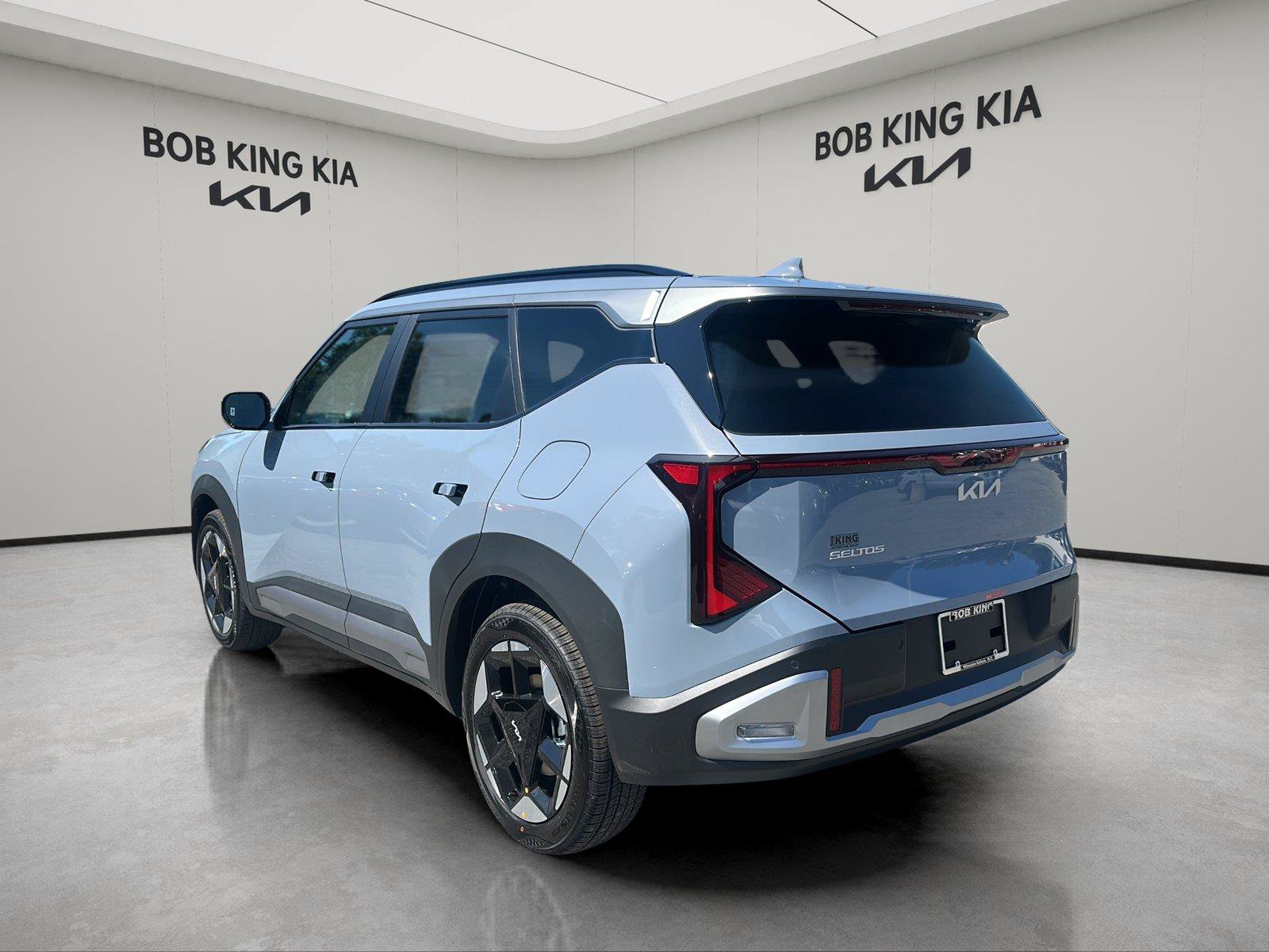 New 2027 Kia Seltos EX FWD image 3
