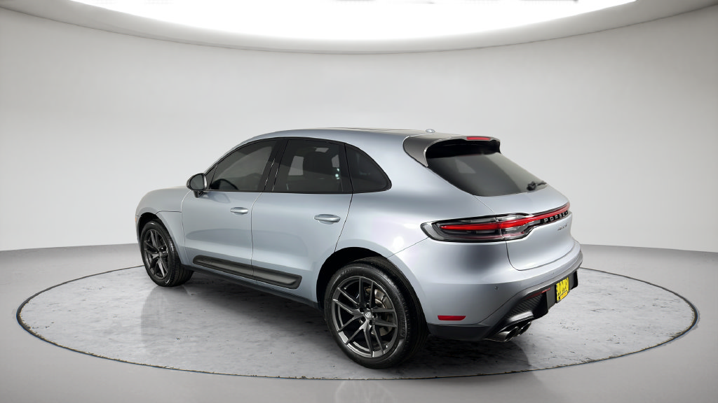 Used 2023 Porsche Macan Turbo AWD/4WD image 11