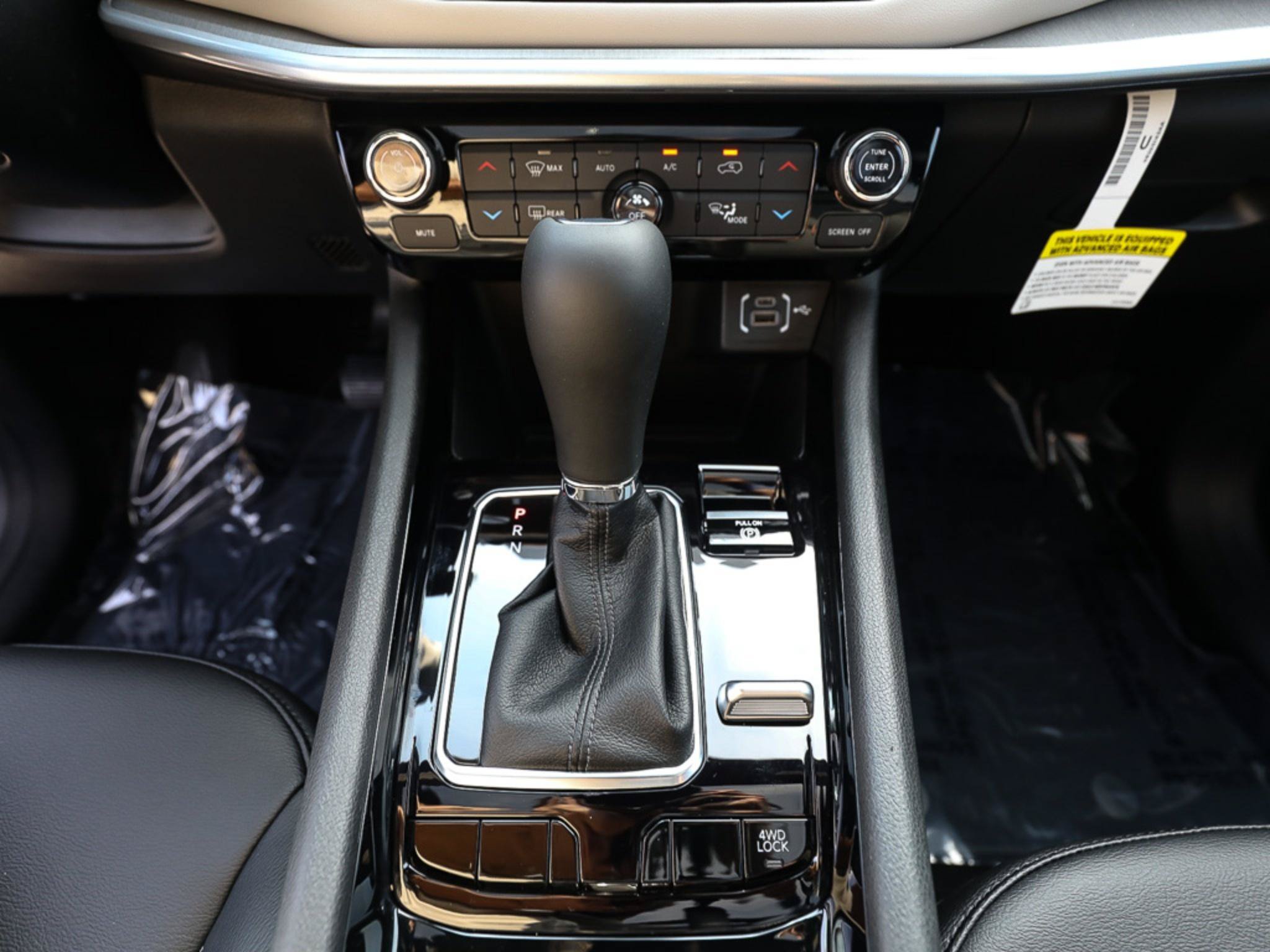 New 2026 Jeep Compass Limited AWD/4WD image 18