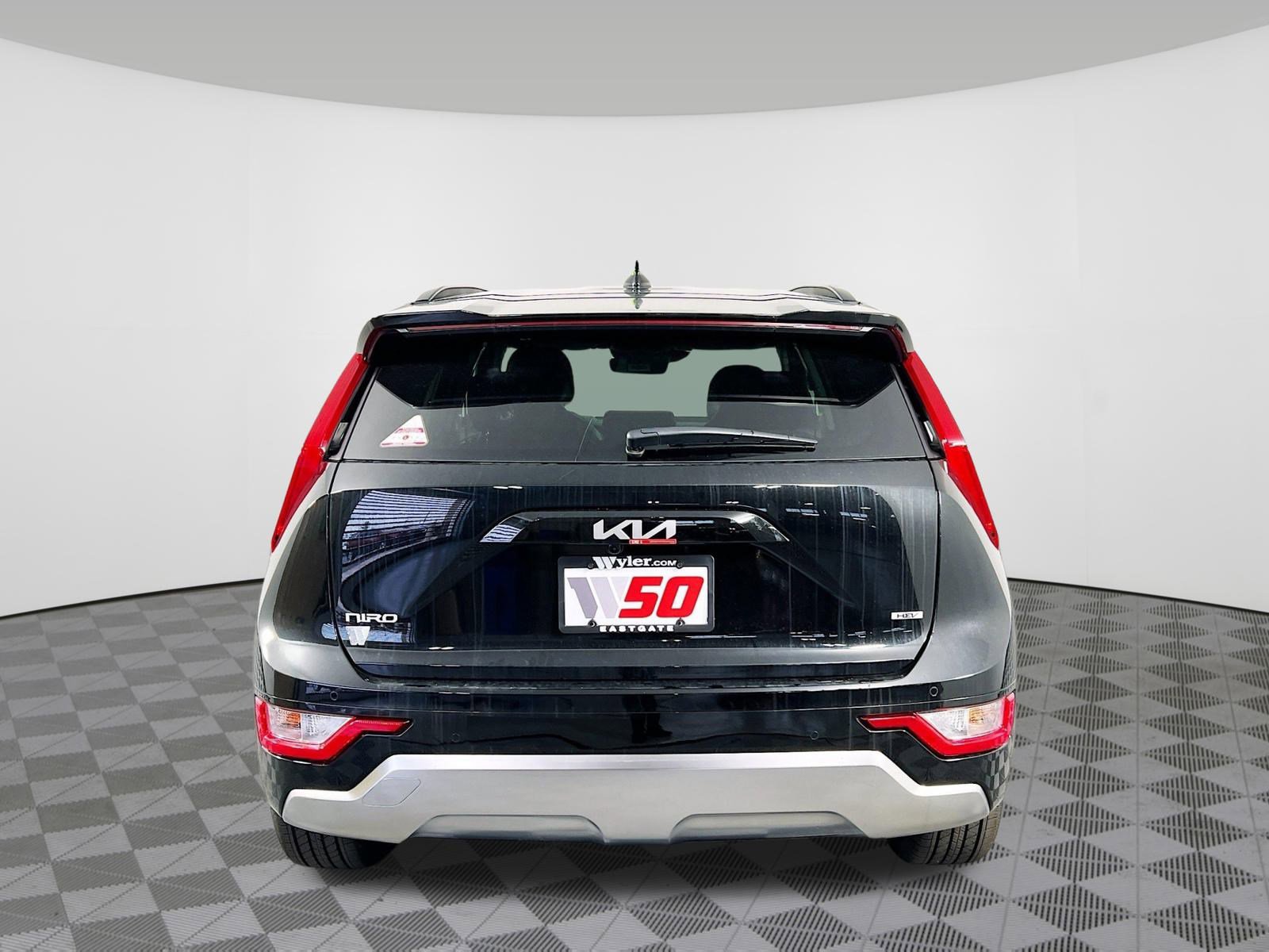 New 2025 Kia Niro EX Touring image 29