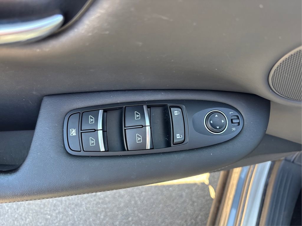 Used 2021 INFINITI QX50 Luxe w/ Appearance Package image 35