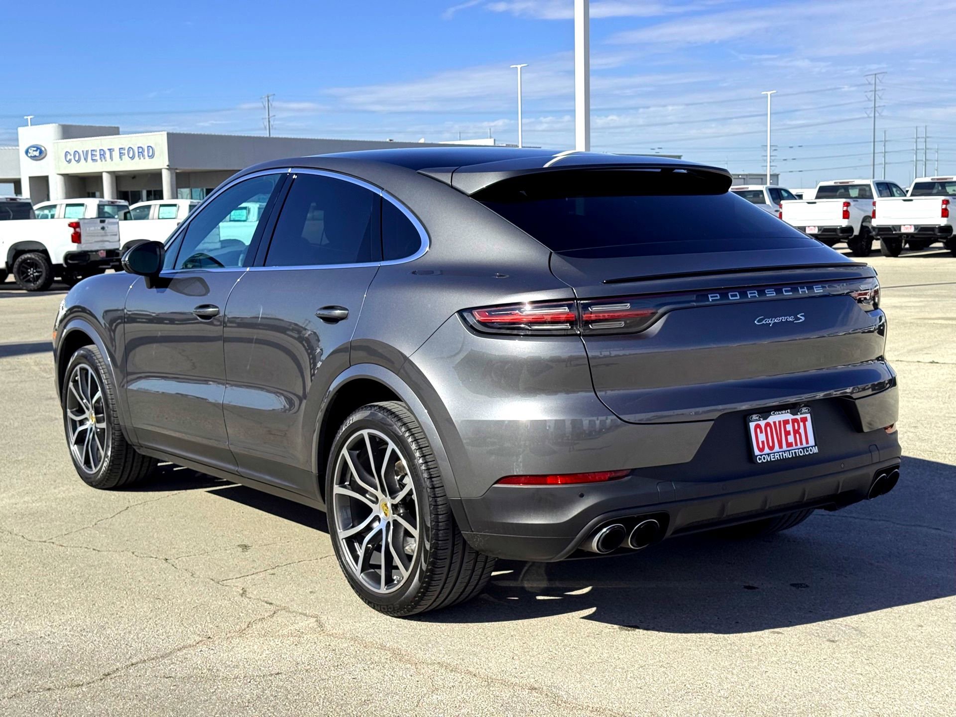 Used 2021 Porsche Cayenne S image 11