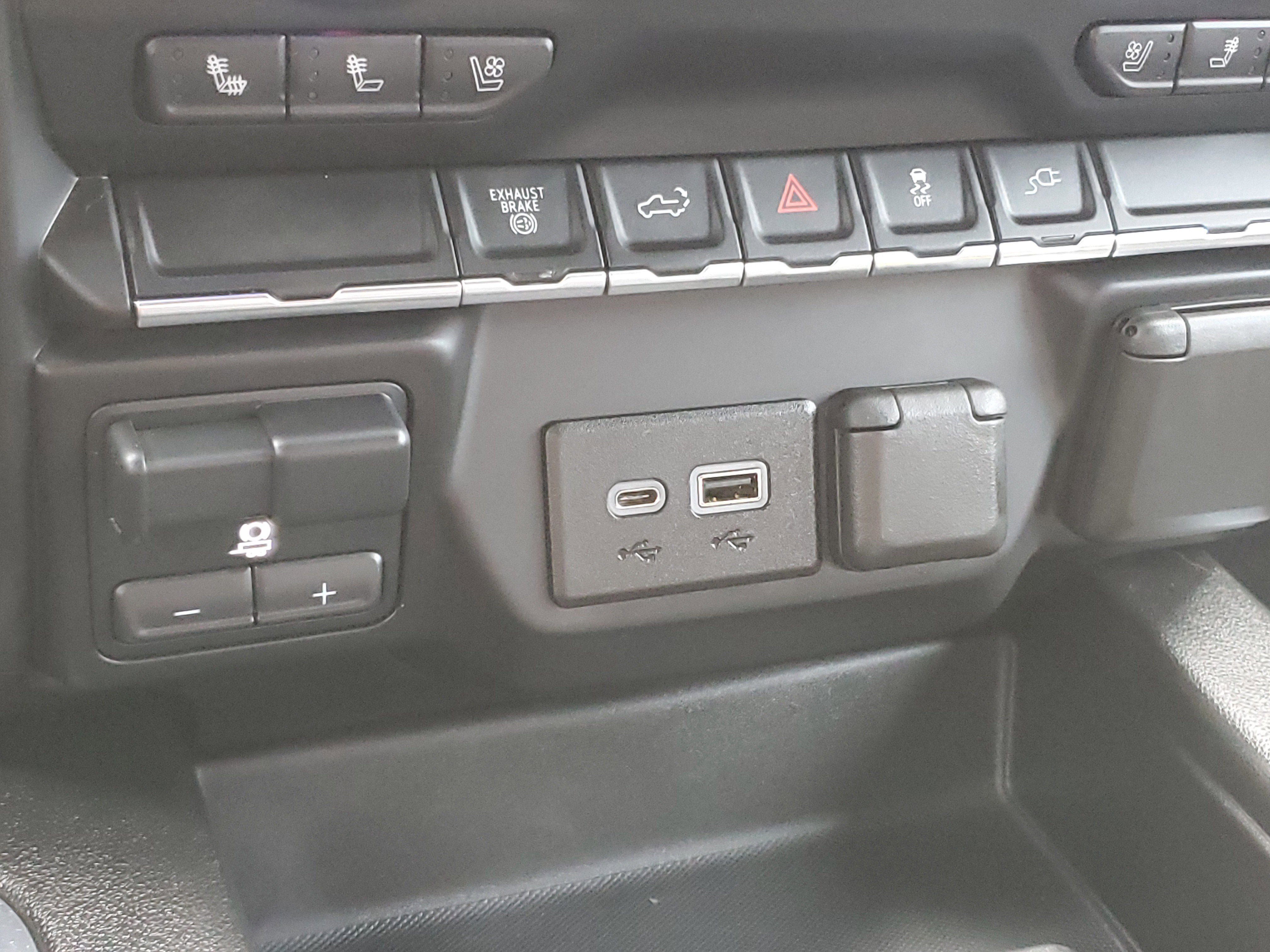 Used 2020 GMC Sierra 3500 SLT w/ SLT Convenience Package image 22