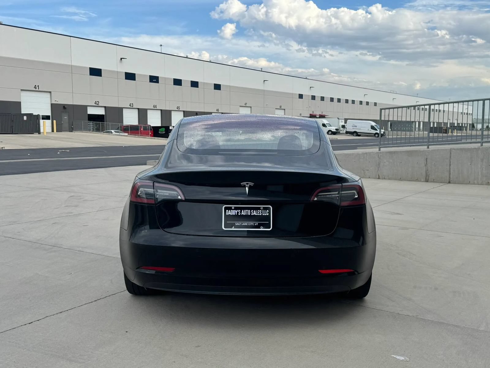 Used 2019 Tesla Model 3 Mid Range RWD image 4