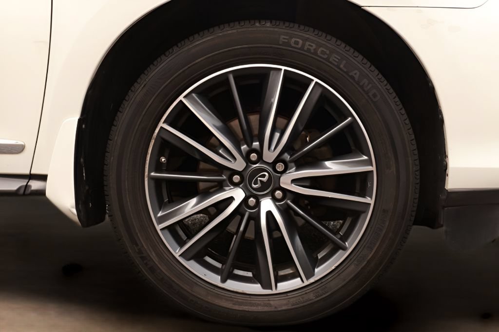 Used 2016 INFINITI QX60 Luxe w/ Deluxe Technology Package AWD/4WD image 38