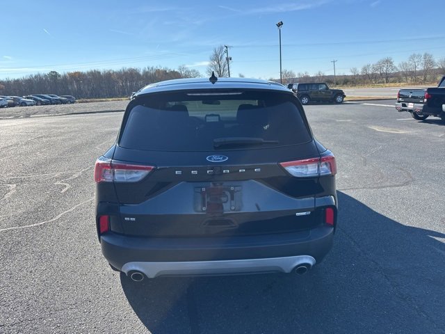 Used 2020 Ford Escape SE image 6