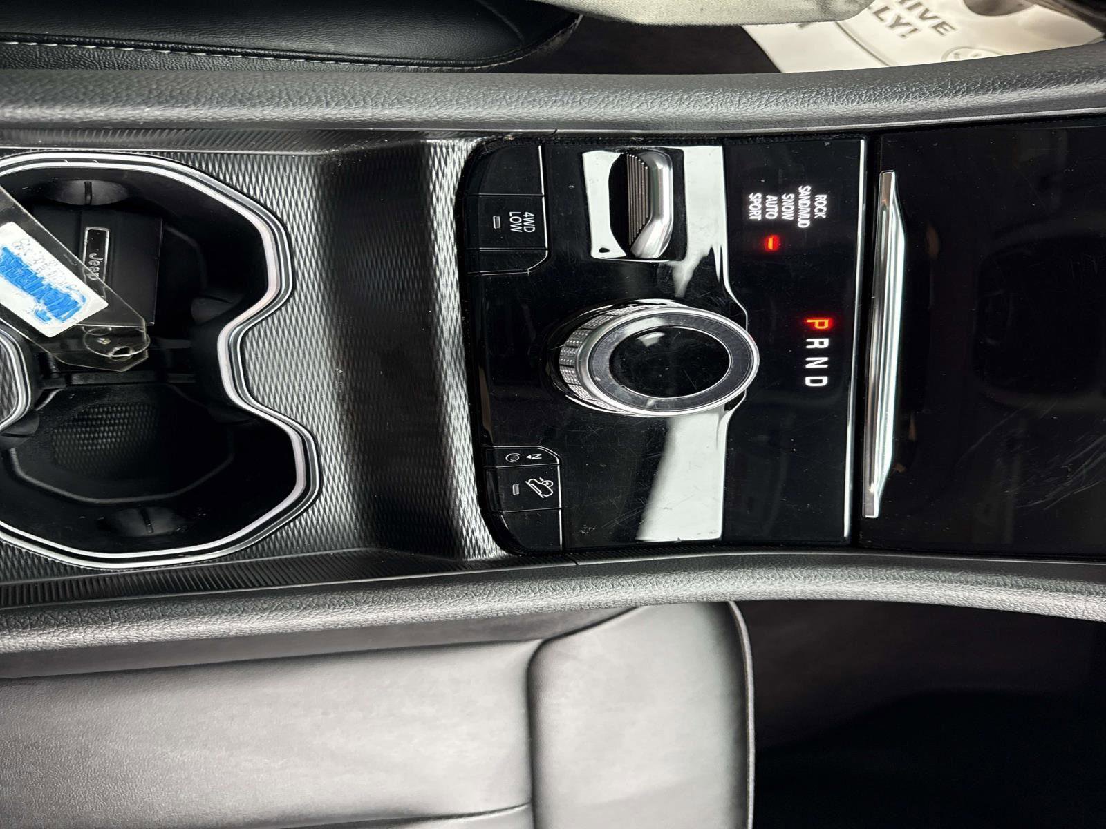 Used 2024 Jeep Grand Cherokee Limited 4xe image 26