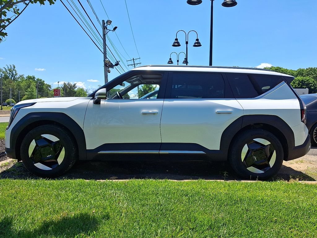 Certified 2024 Kia EV9 Wind AWD/4WD image 4