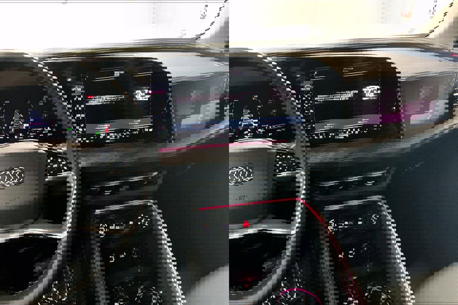 Certified 2025 Audi Q5 Prestige image 9