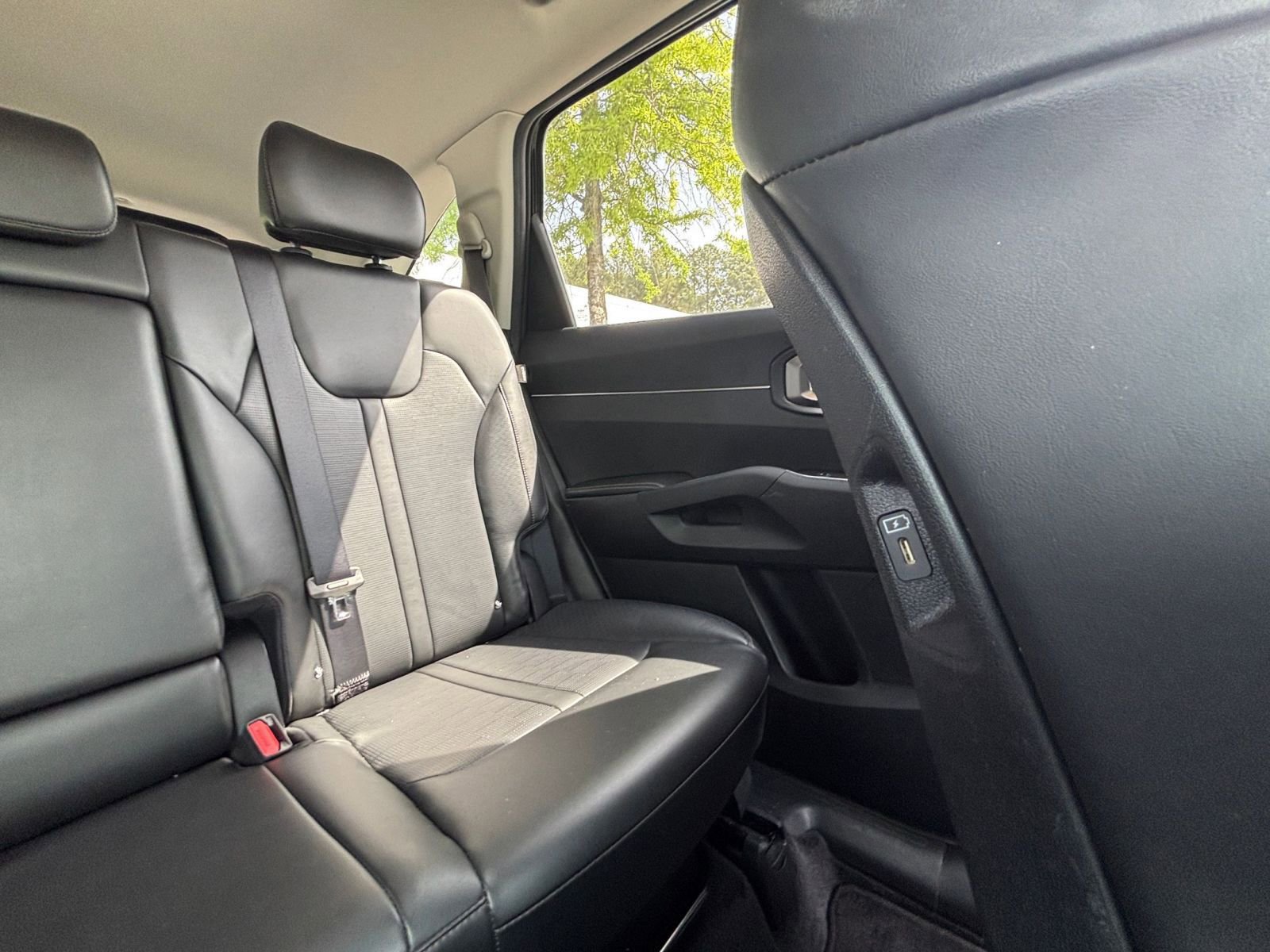 Used 2024 Kia Sorento S image 39