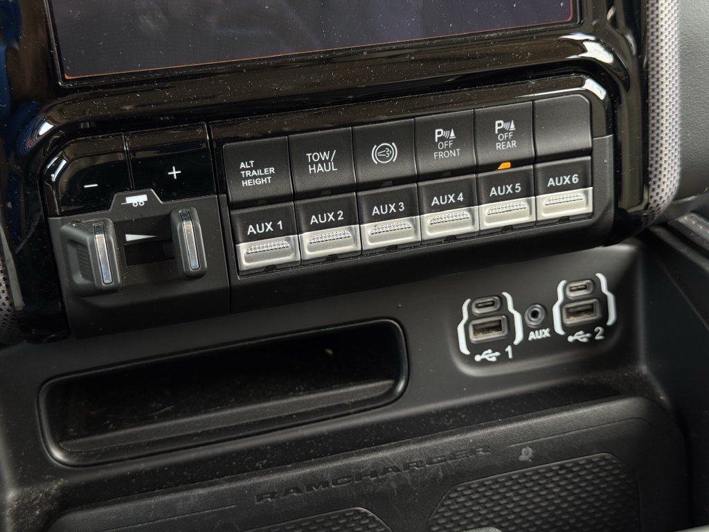 Used 2022 RAM 3500 Limited AWD/4WD image 19