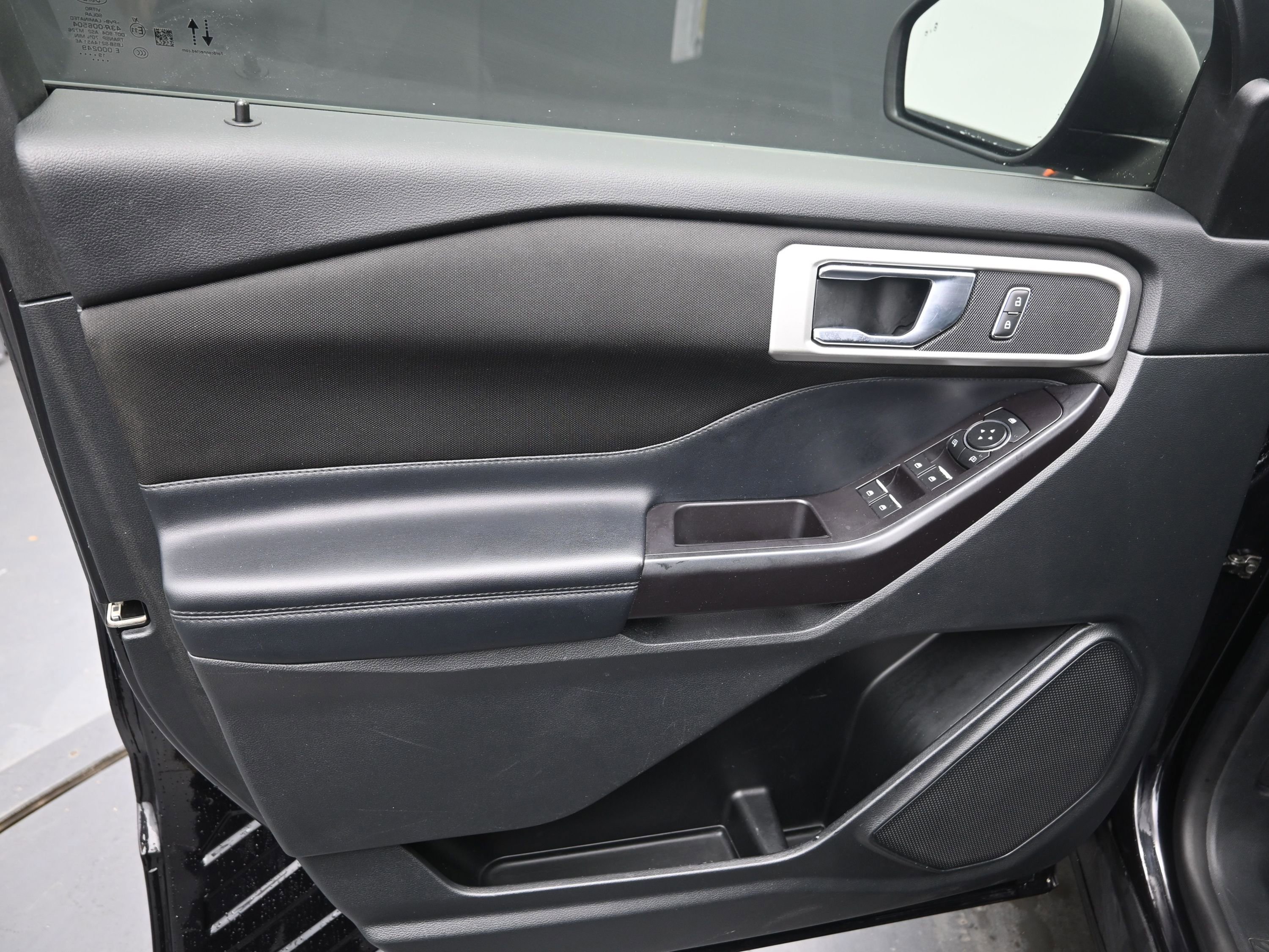 Used 2020 Ford Explorer XLT w/ Class III Trailer Tow Package image 13